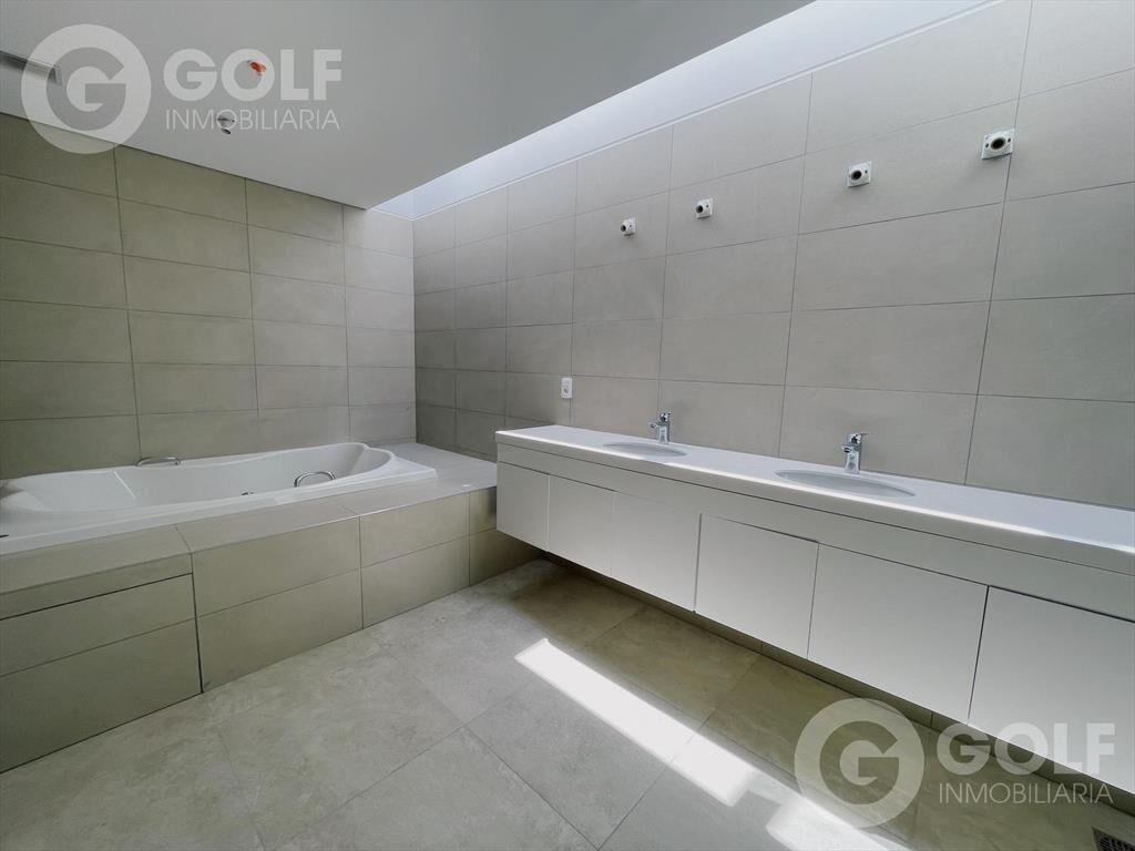 Venta de apartamento Duplex de 3 Dormitorios con Terraza en
