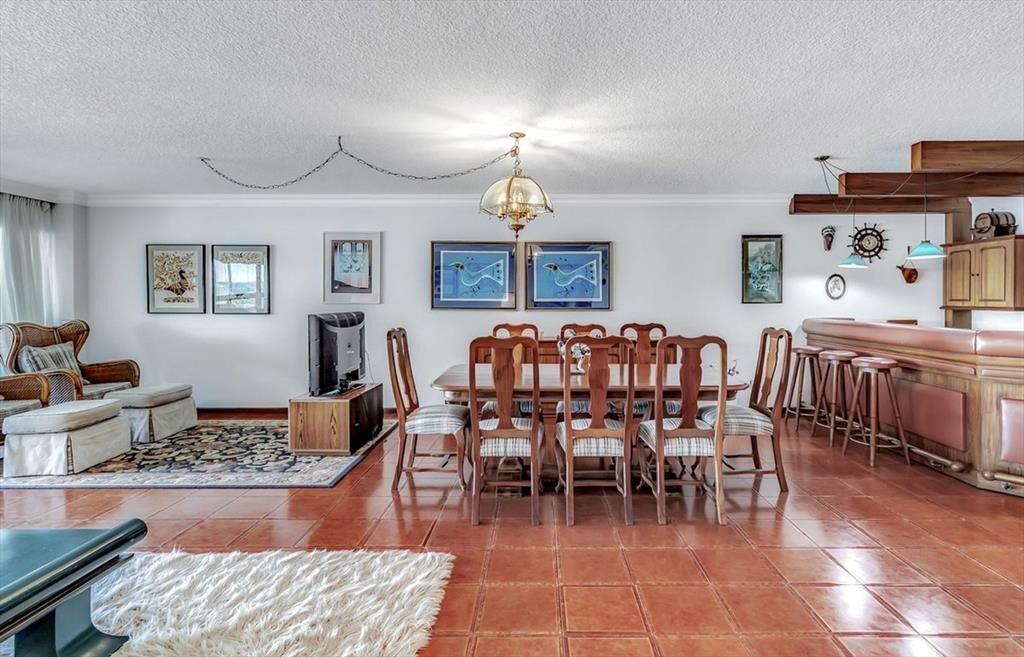 Apartamento 4 dormitorios venta vista a la brava
