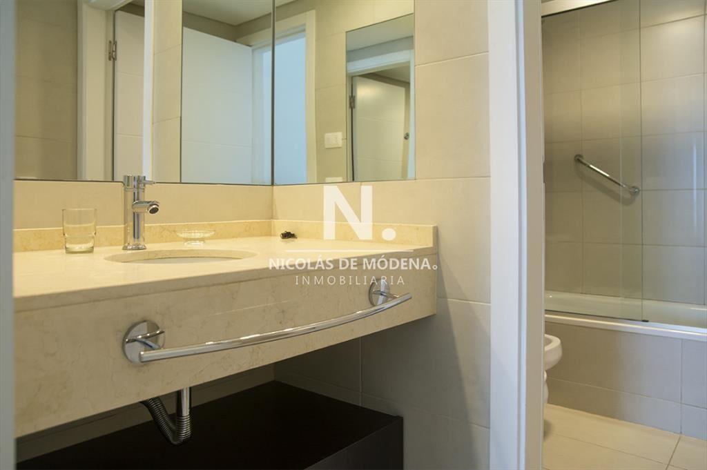 Vende apartamento de 3 dormitorios en Wind Tower,