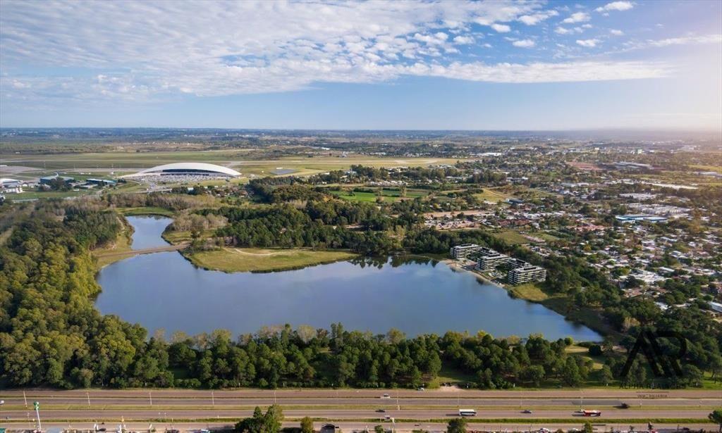 Apartamento de 2 dormitorios con terraza y vista al lago...