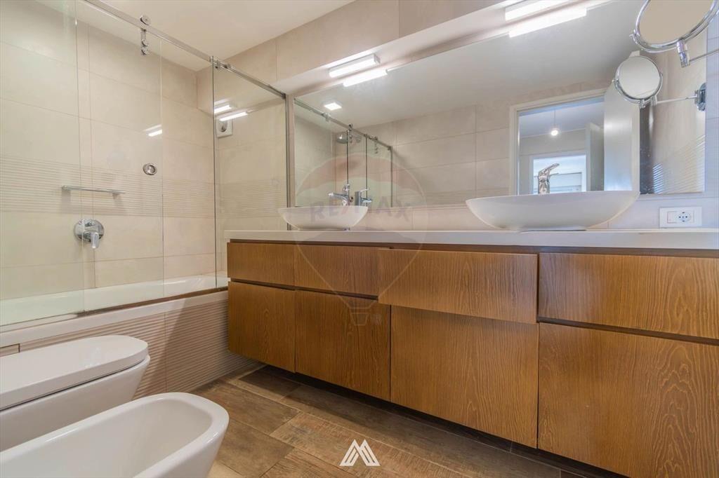Venta apartamento Pocitos 4 dormitorios / garaje
