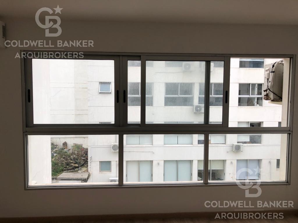 Venta oficina con renta en Pocitos Nuevo - 305