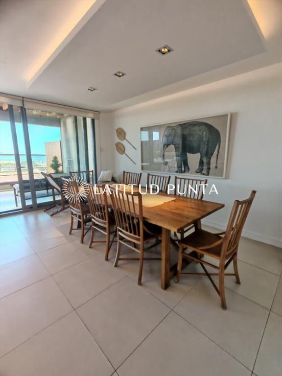 Apartamento 2 dormitorios en suite. Punta Ballena