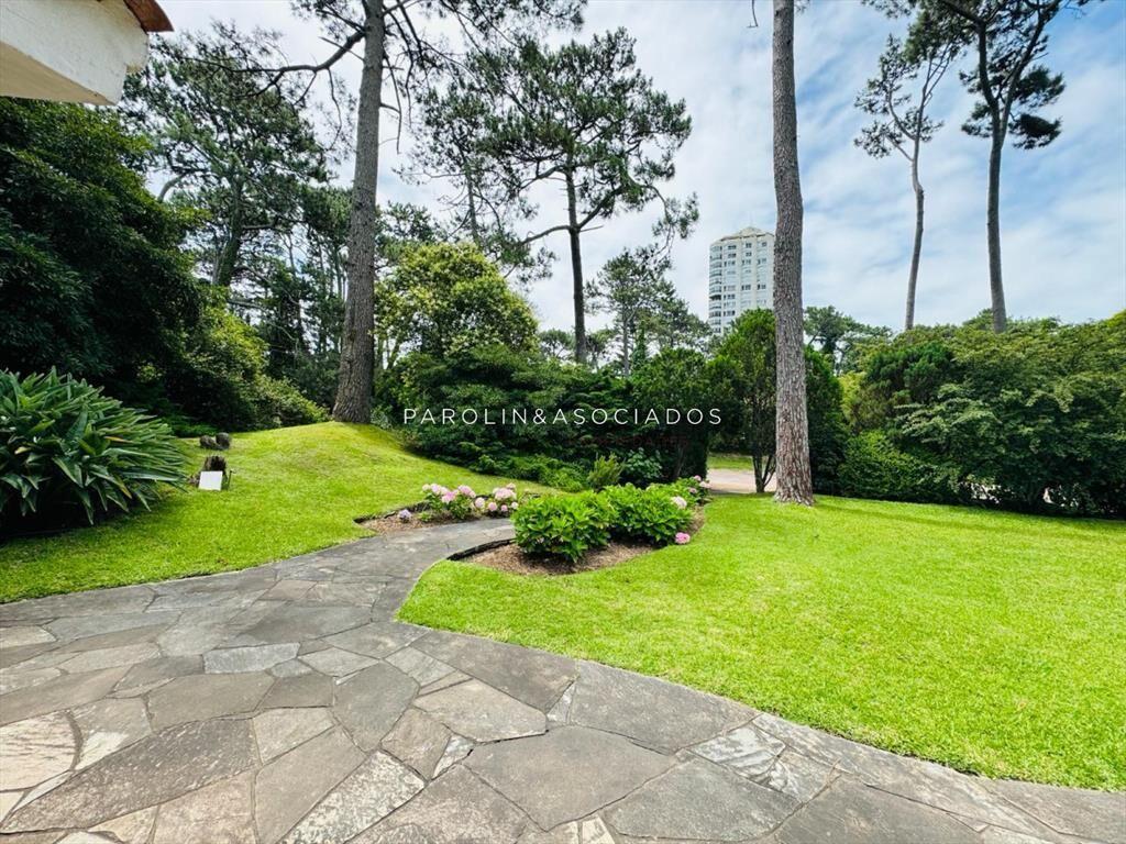 Casa en venta de 5 dormitorios en Mansa, Punta