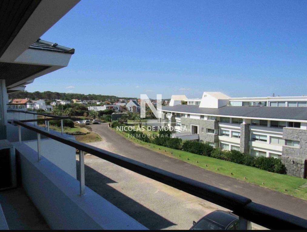 Venta y alquiler de apartamento en Esturión La
