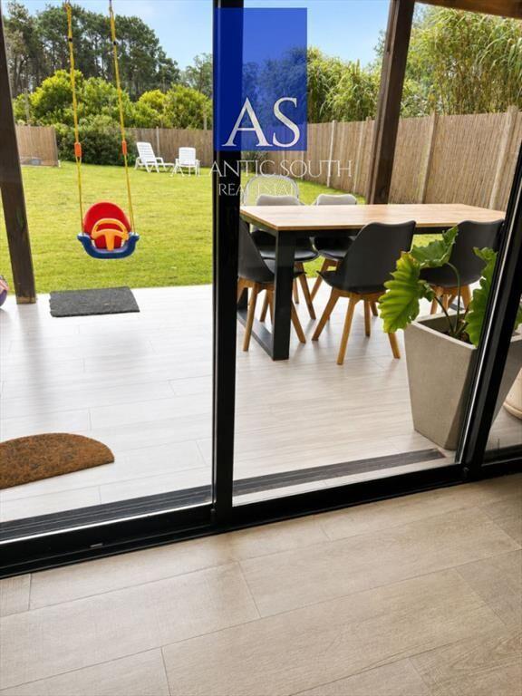 Moderna Casa 3 dormitorios con Piscina y Amplio