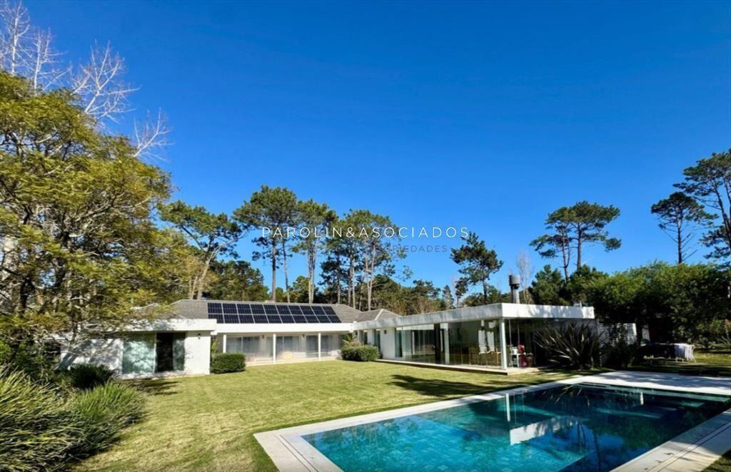 Casa de 5 Dormitorios en Laguna Blanca, La Barra
