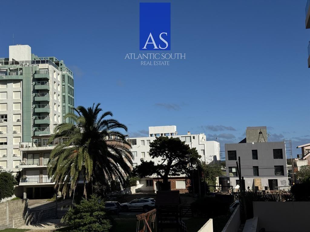 Apartamento de 2 dormitorios en Torre con