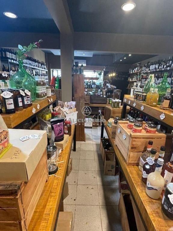 BERRO Y BUXAREO. MUY AMPLIO. 58 MTS., POCITOS NUEVO