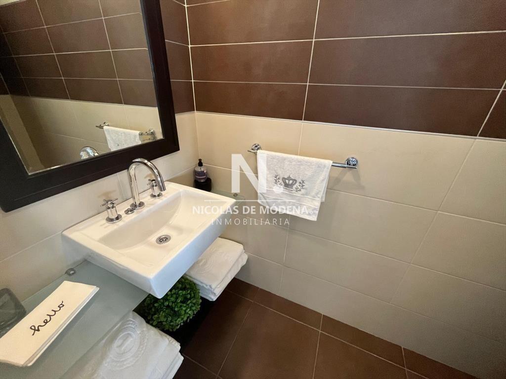 Apartamento de 3 dormitorios en Torre Imperiale -