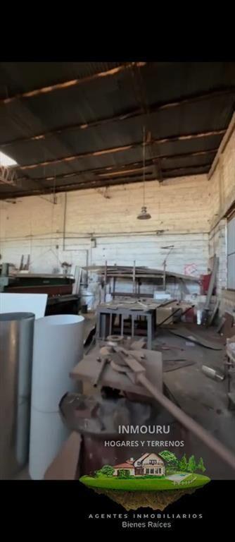 Se vende gran galpón en ciudad de Salto