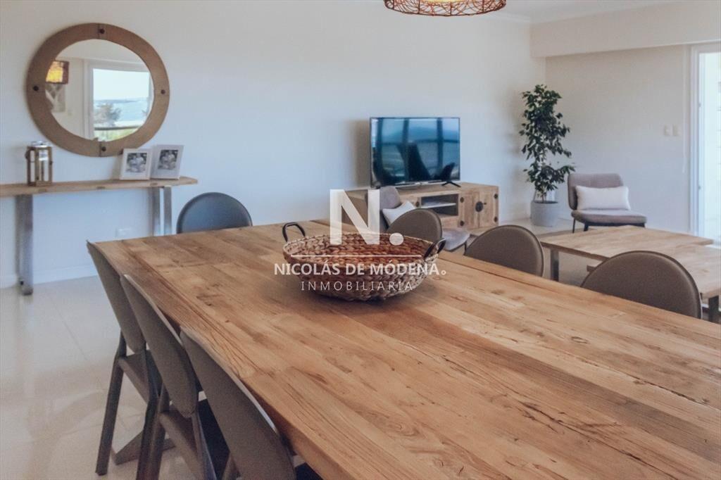 Excelente Penthouse 4 dormitorios en Venta Frente al Mar -
