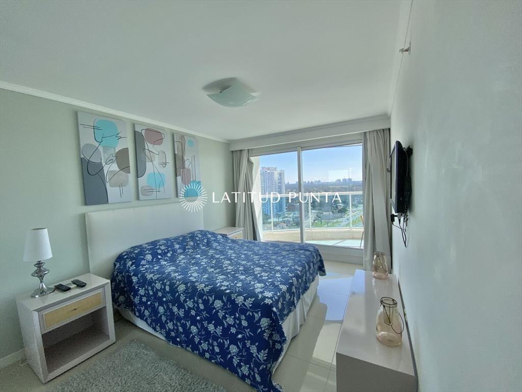 Piso alto en Mansa, 2 suites con parrillero