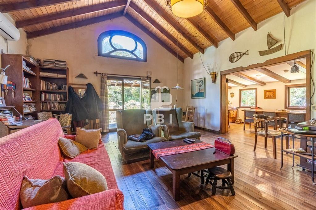 Casa de 5 DORMITORIOS en Punta Ballena, Punta - :