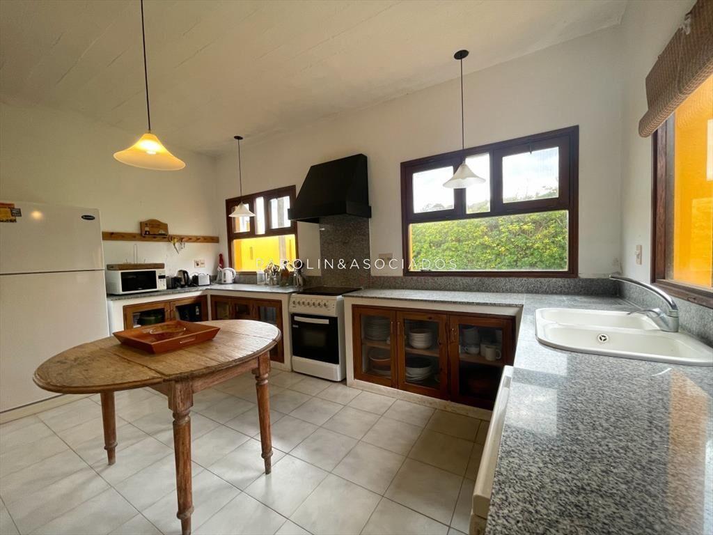 Casa de 5 dormitorios en venta en BahÃ­a del Pinar, Punta d