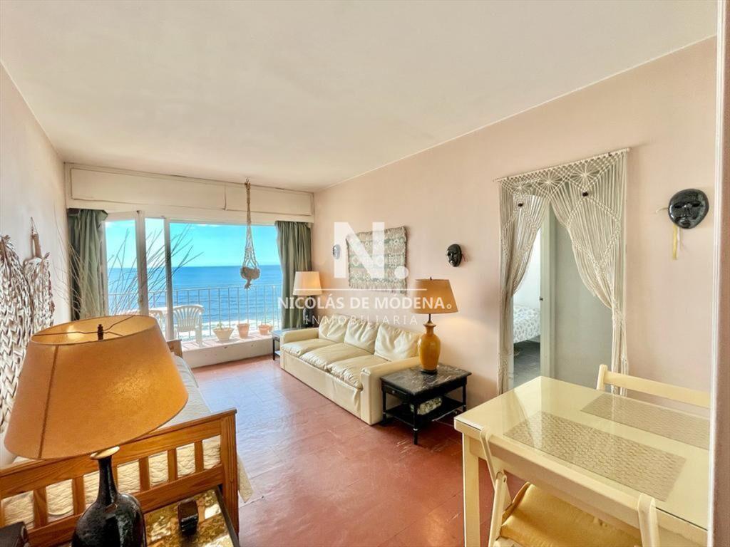 Apartamento de un dormitorio en venta en Punta