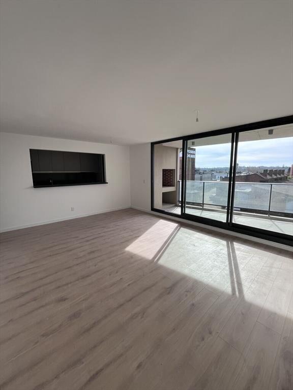 APARTAMENTO A ESTRENAR SOBRE RAMBLA COSTANERA