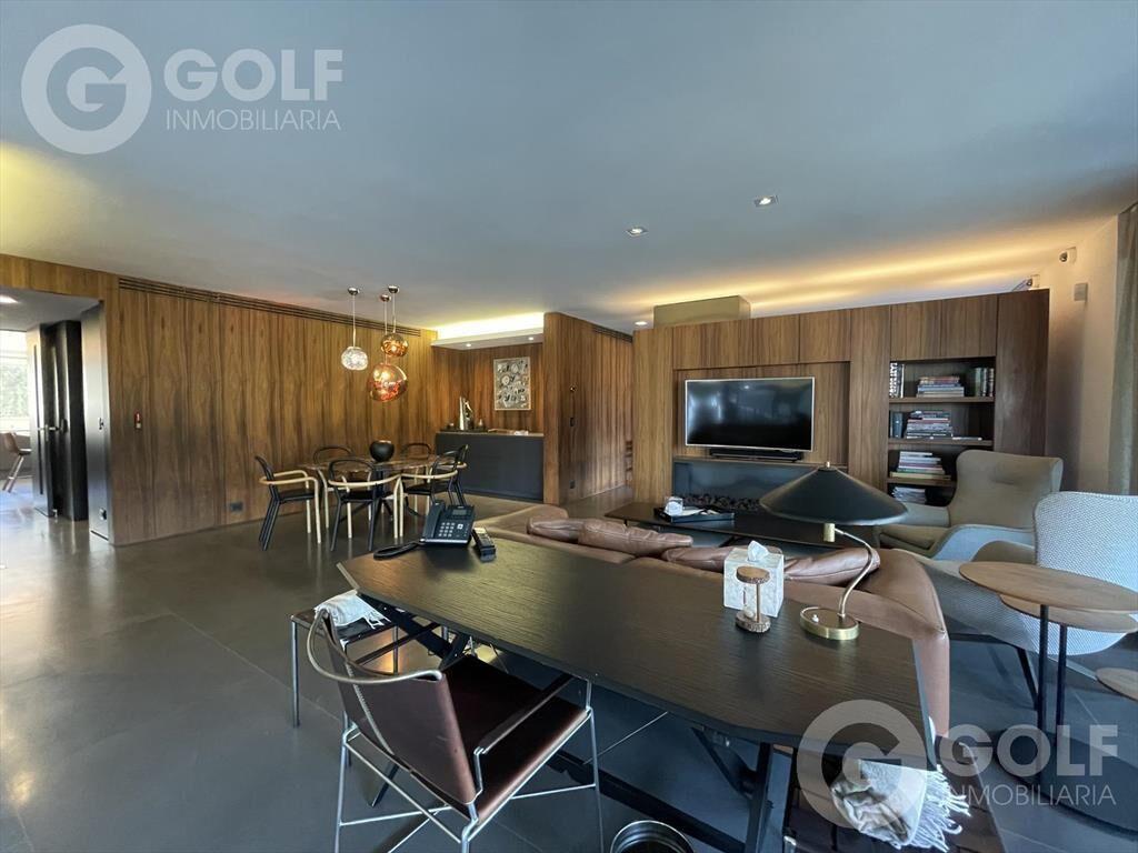 Venta de apartamento 4 Dormitorios en Parque Miramar