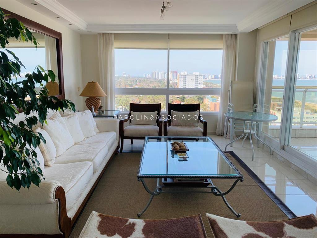 Apartamento en venta de 3 dormitorios en Le Punta