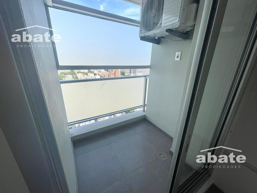 Apartamento en venta 1 dormitorio con garaje - Barrio Sur