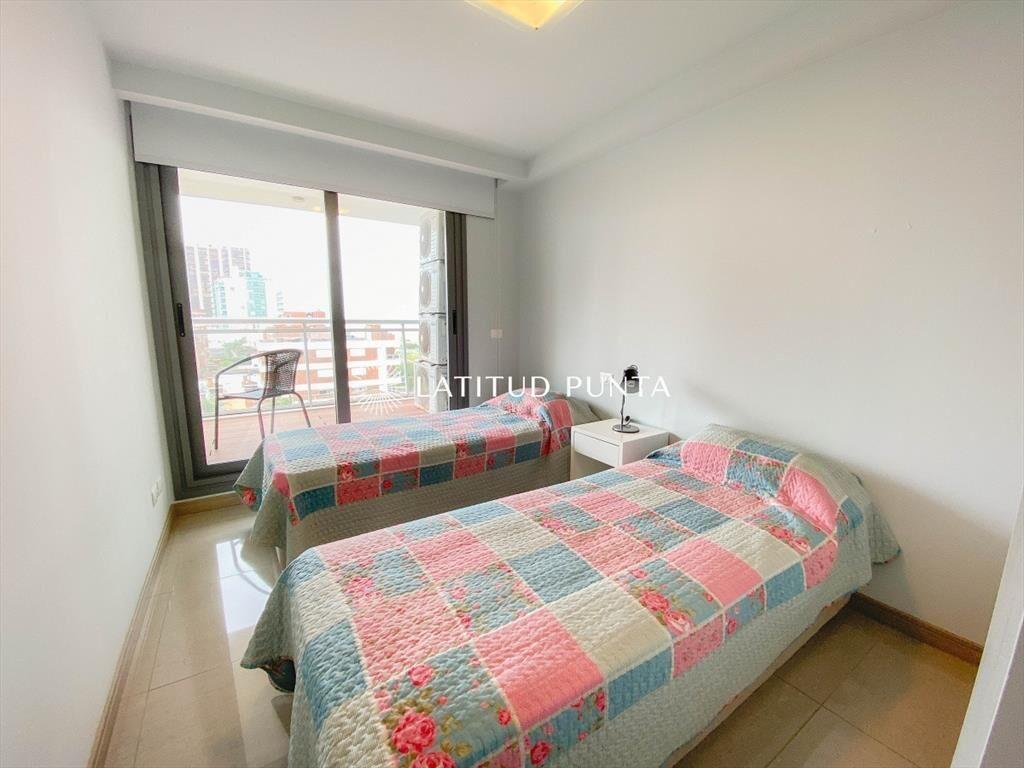 Amplio apartamento en brava, 3 dormitorios