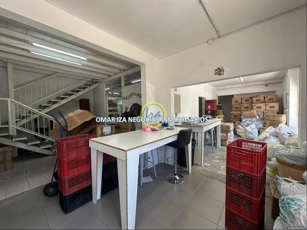 Venta local comercial, depósito o terreno en Carrasco Norte