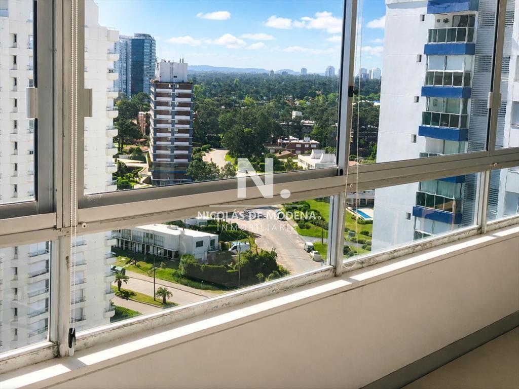 Hermoso apartamento en primera linea de 3 + en