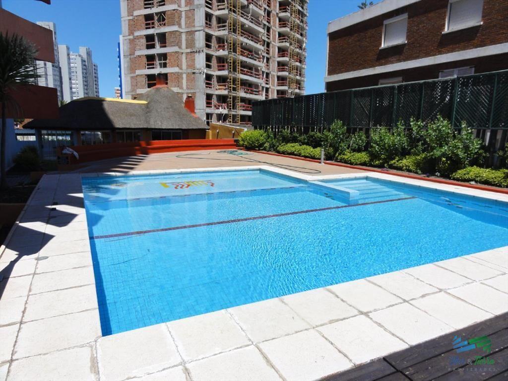 Vendo apartamento 2 dormitorios con vista al mar