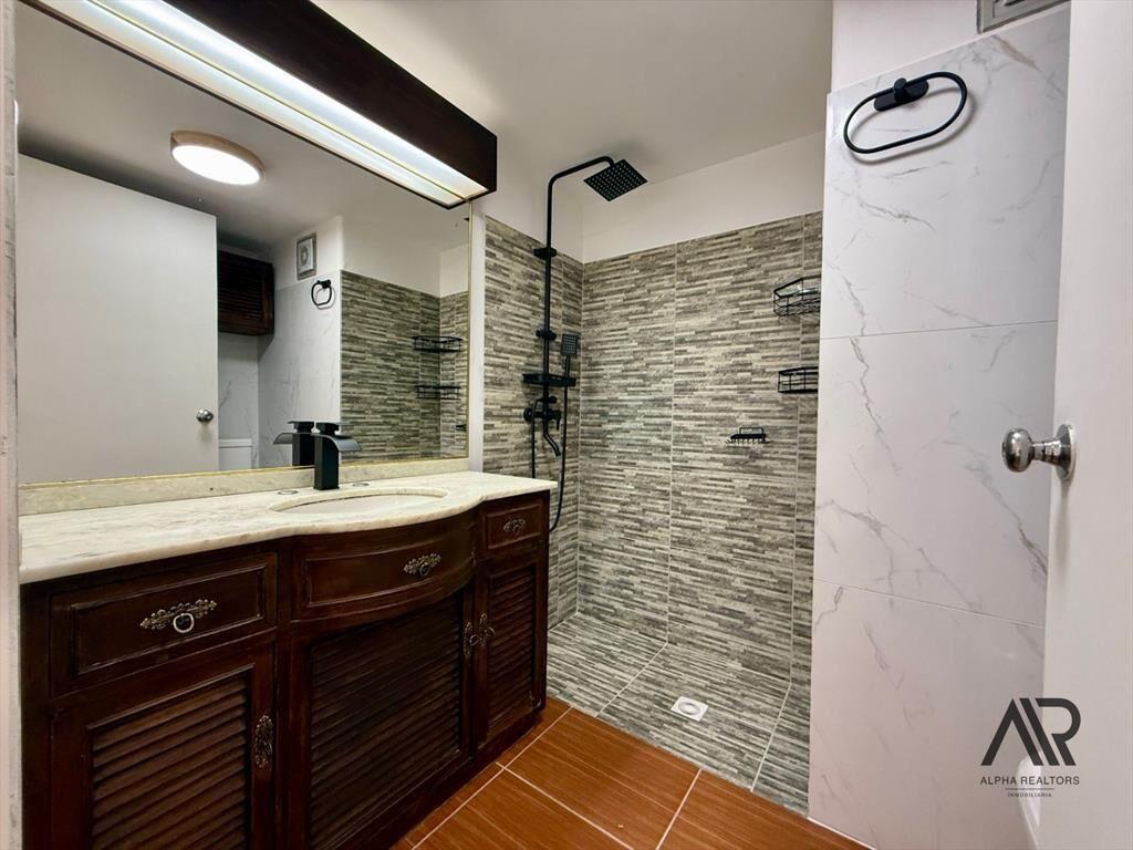 Apartamento en venta de 3 dormitorios c/ cochera en Parq...
