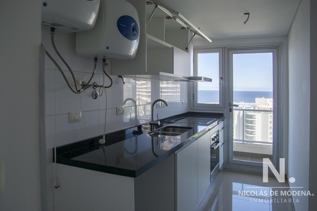 Oportunidad. Se vende apartamento de 2 dormitorios con herm
