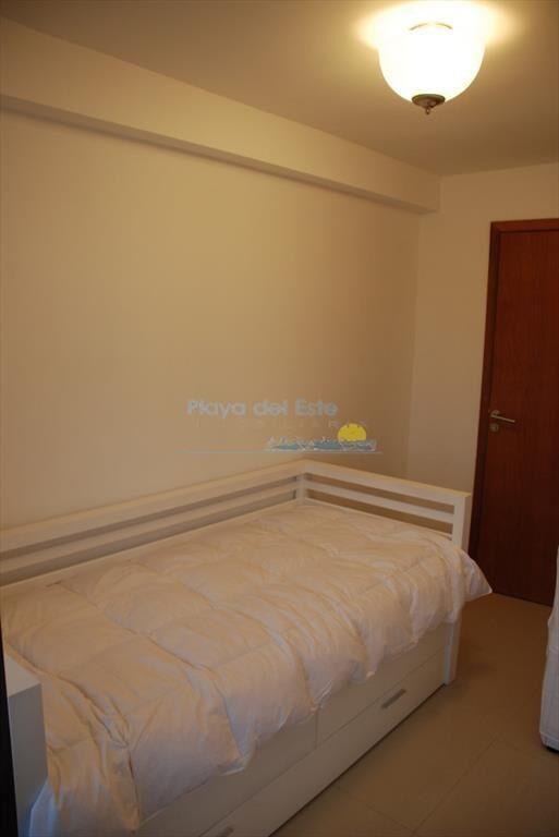 Apartamento en Venta de 3 dormitorios en Punta ,