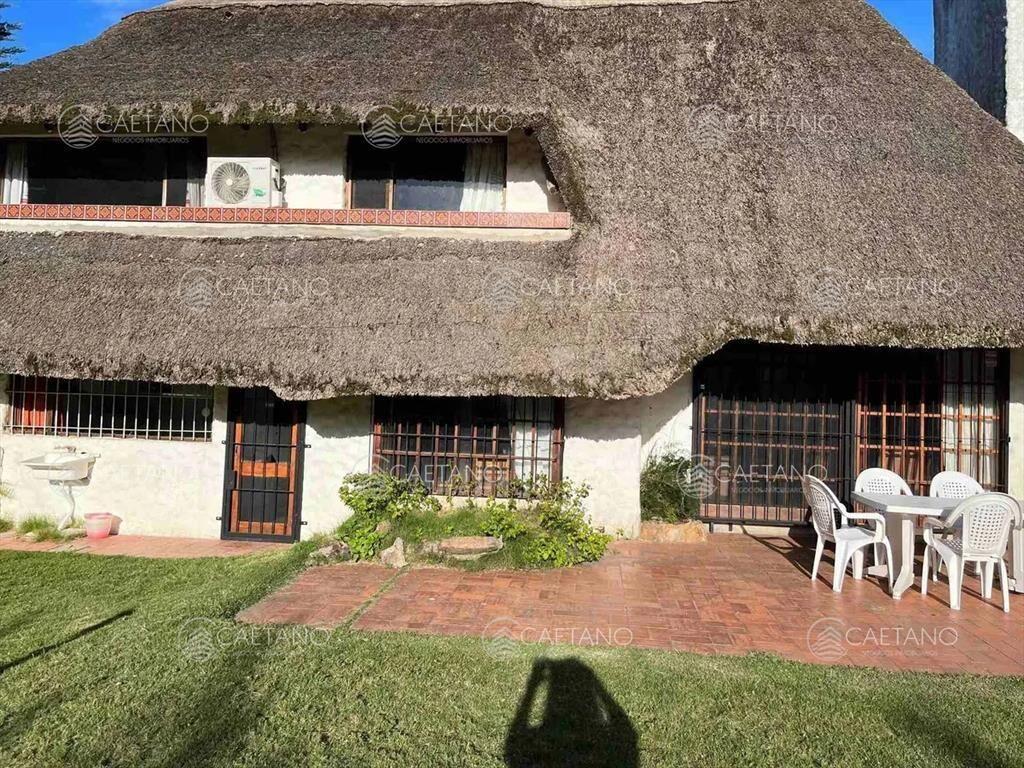 Venta Casa 4 dormitorios en Punta del este, Playa
