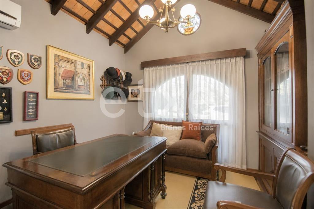 Casa en Venta en Lomas de la Tahona...