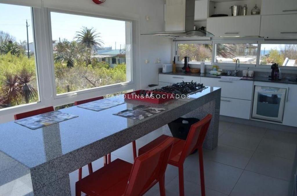 Casa en venta de 4 dormitorios en Manantiales,