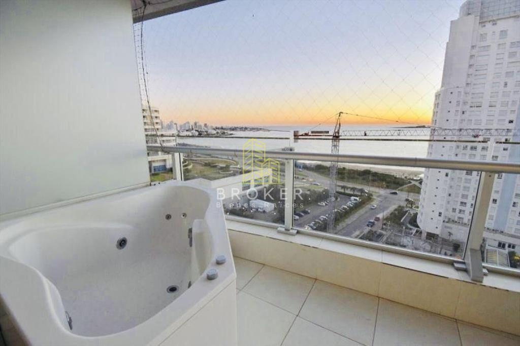 Apartamento en venta Playa Mansa 2 dormitorios