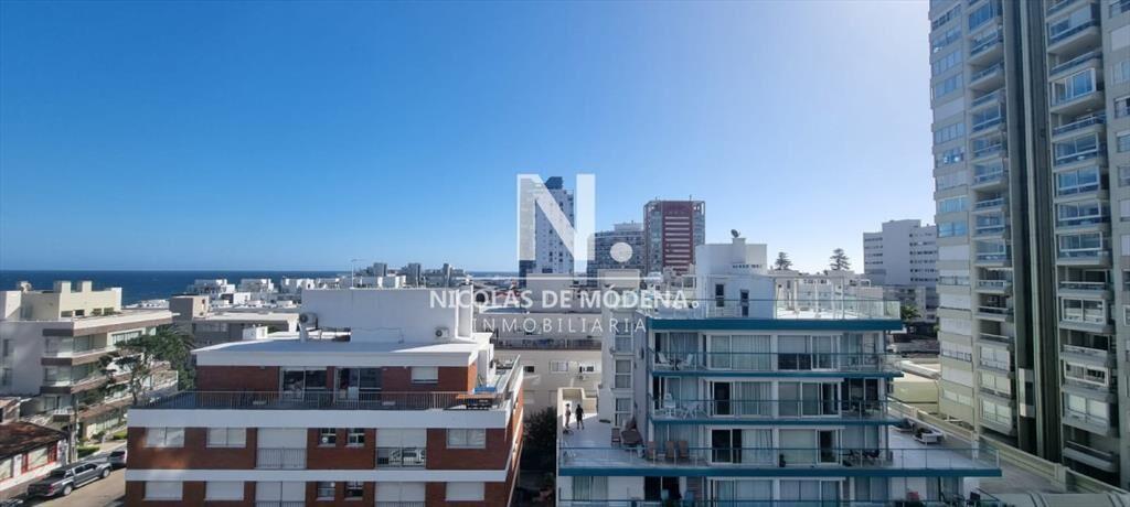 Apartamento en peninsula de 2 dormitorios en venta.
