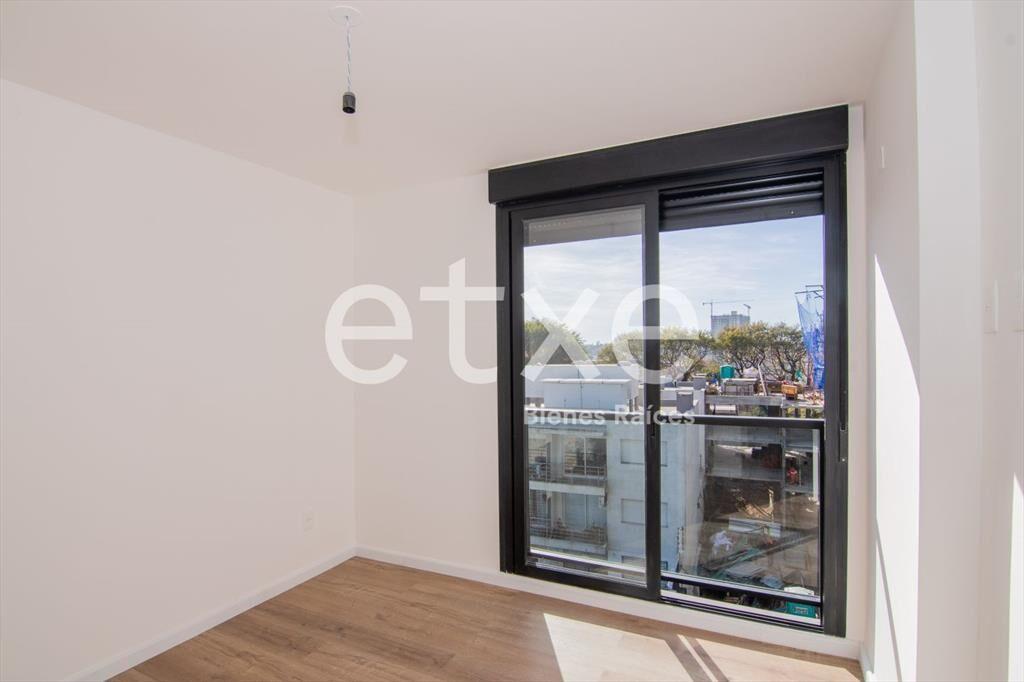 Venta con Renta Nostrum Malvín 1 Dormitorio...