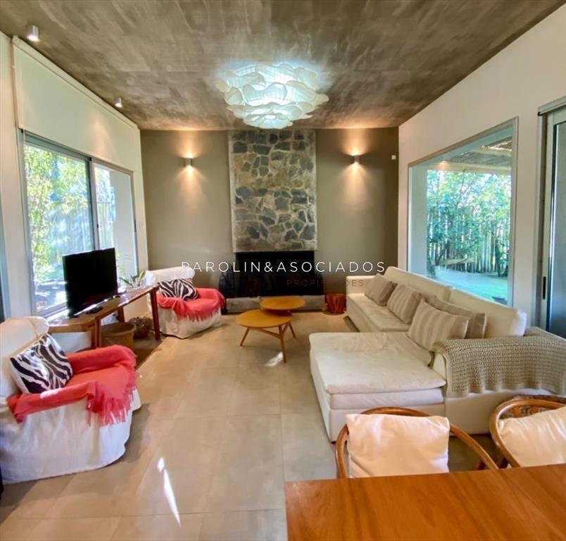 Casa en venta en barrio privado en RincÃ³n del