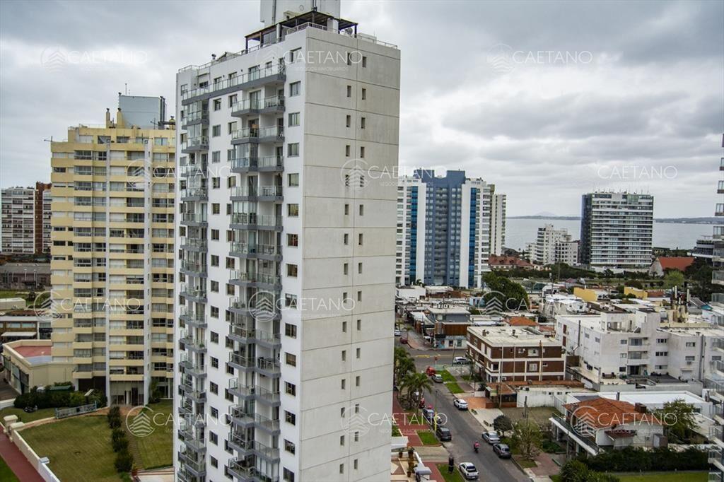 Apartamento en Venta de 3 dormitorios en parada 2
