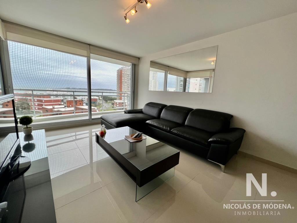 Apartamento en alquiler temporario Playa Mansa 2 dormitorio