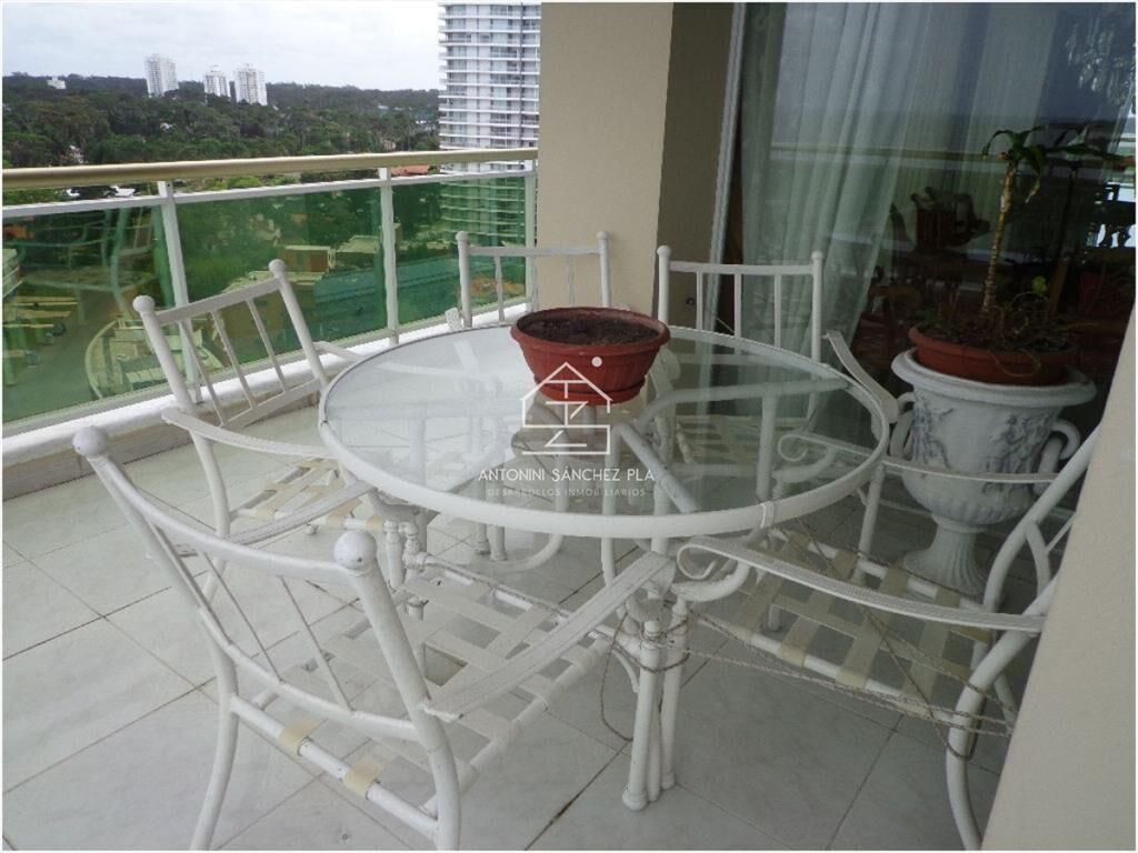 Apartamento en Venta de 3 dormitorios en Punta del este , P