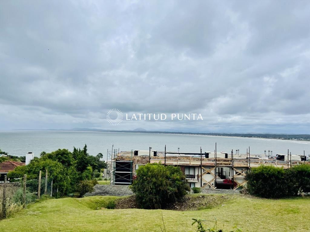 Apartamento de 2 dormitorios con parrillero en
