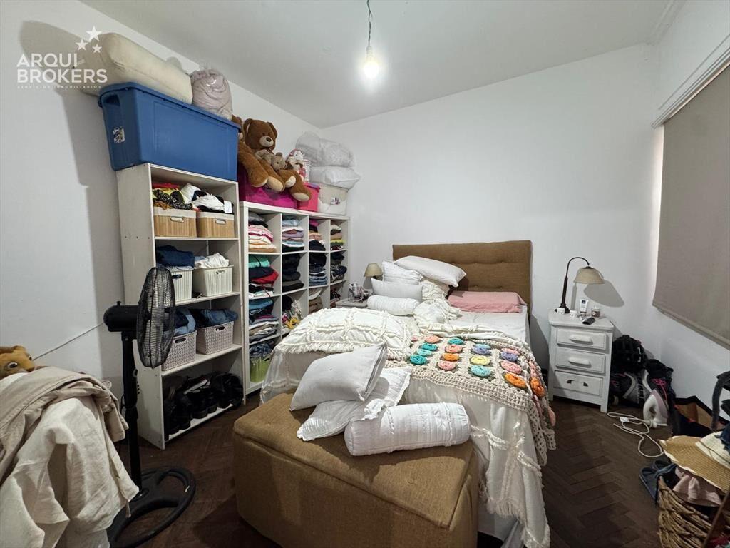 Apartamento de dos dormitorios en venta con renta en Tres C