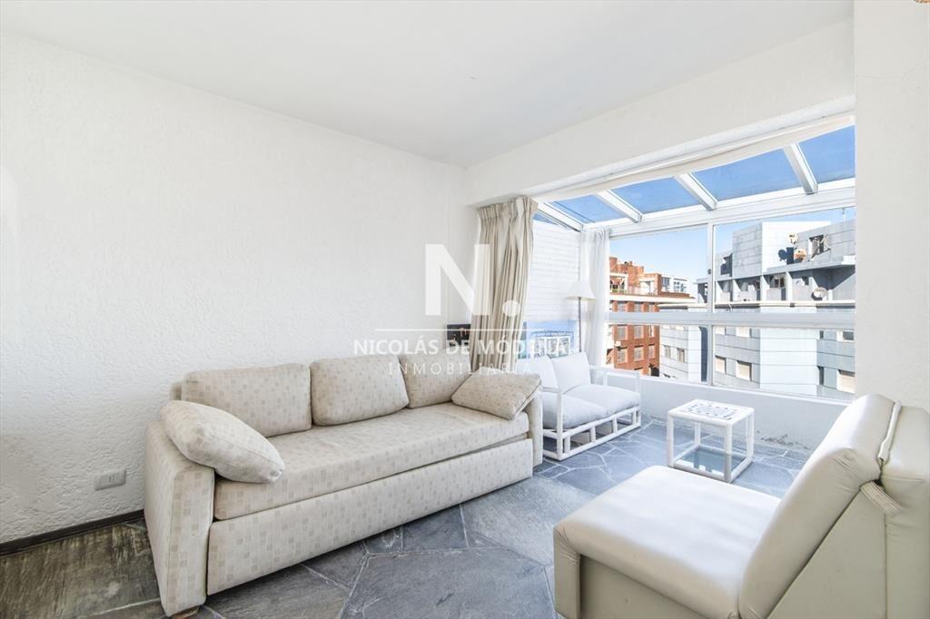 Vende apartamento de 3 dormitorios en Península