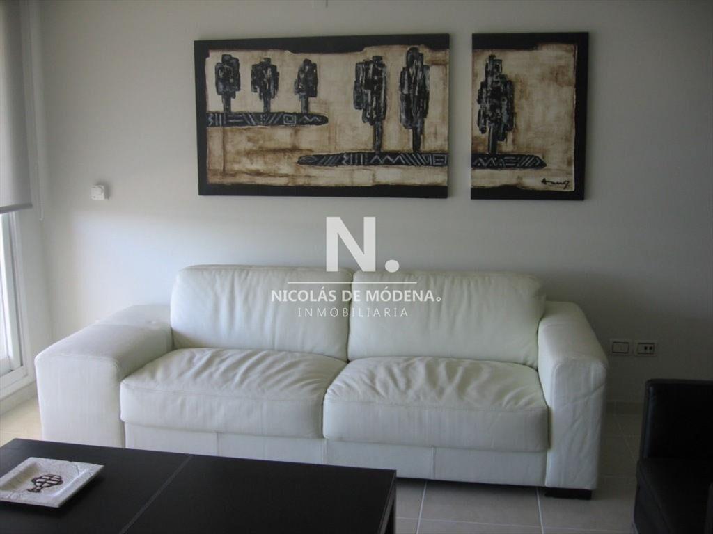 Departamento en torre de categoría, Punta del Este