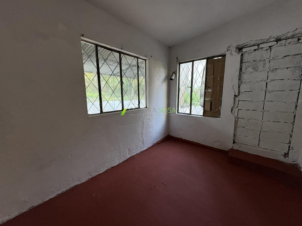 LEAL DE IBARRA - CASA CON TERRENO DE 2200 METROS