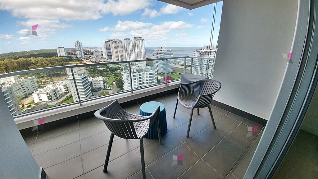 VENTA PLAYA BRAVA WIND TOWER