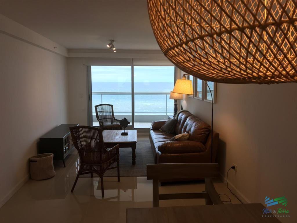 Para brillar en la Parada 10 de Playa Brava - de