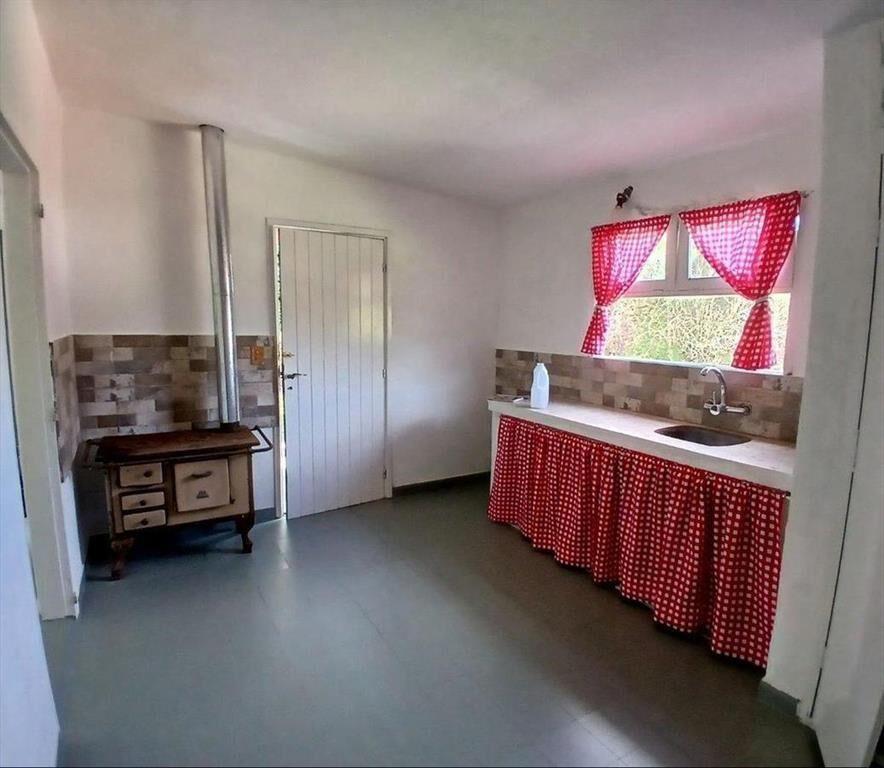 Venta de casa, con gran terreno.