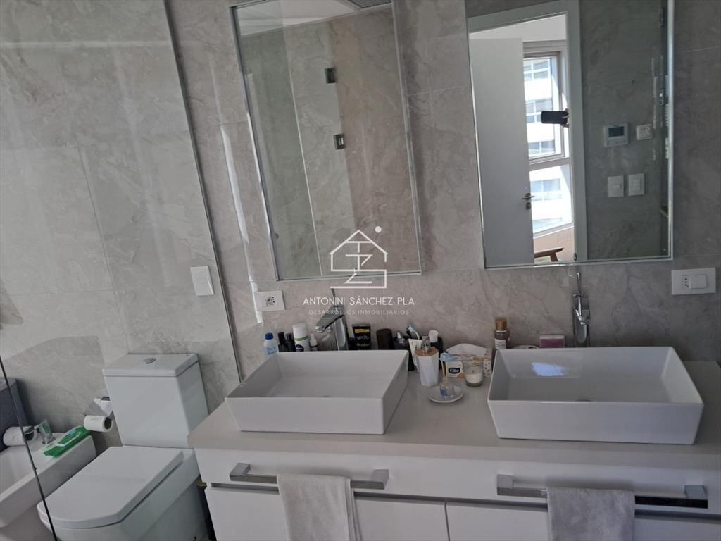 Venta Apartamento 2 dormitorios TRUMP TOWER
